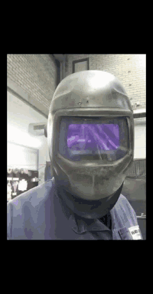 Weld Gifs Tenor - roblox welding mask