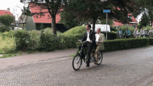 tenor.gif