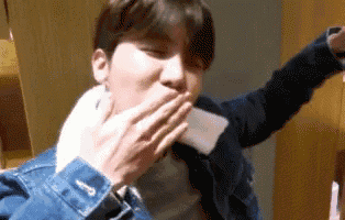 ผล๥าร๨้นหารูปภาพสำ​หรับ bts j-hope gif