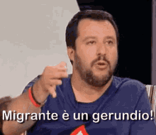 Resultado de imagem para Matteo Salvini gif
