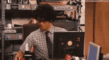 It Crowd Turn It Off And On Again GIFs | Tenor