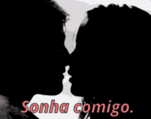 Resultado de imagem para gif casal pulando
