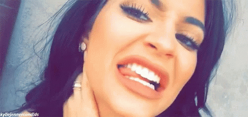 Résultat de recherche d'images pour "kylie jenner gif"