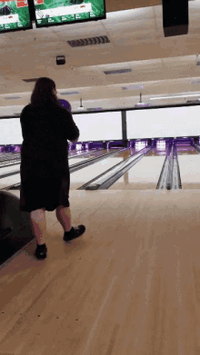 Funny Bowling GIFs | Tenor