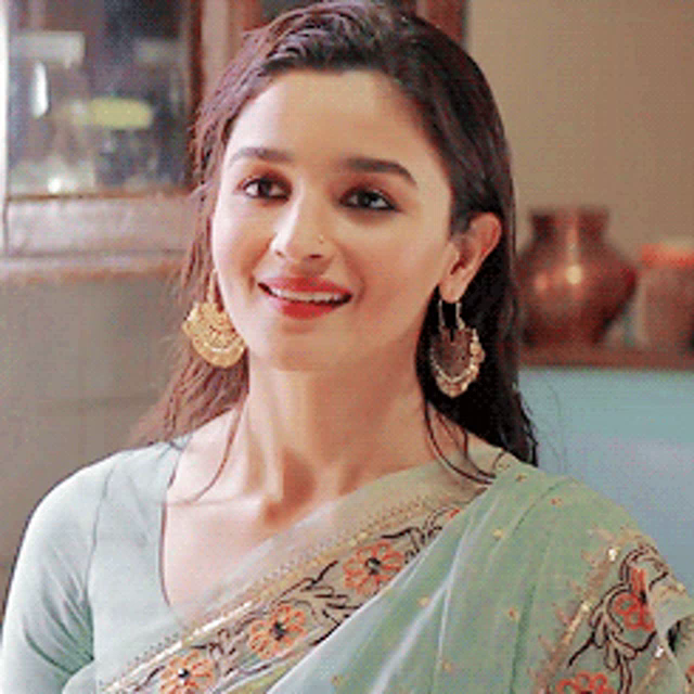 alia bhatt raazi saree