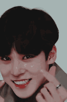 https://media.tenor.com/images/ed9418877feb9dabe918dfe572a9d45d/tenor.gif
