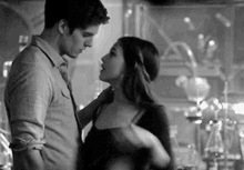 giphy kiss gif giphy kiss gif