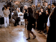 Elaine Seinfeld Dance GIFs | Tenor