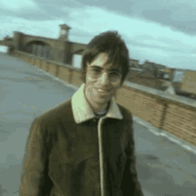 Nodding Liam Gallagher GIF - Nodding Liam Gallagher Oasis GIFs