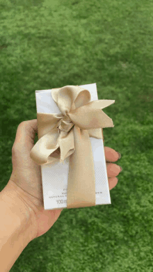 Gifts For Girls Gift Box GIF - Gifts For Girls Gift Box GIFs