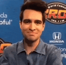 Brendon Urie Kiss Brendon Urie Cute GIF - Brendon Urie Kiss Brendon Urie Cute Brendon Kiss GIFs