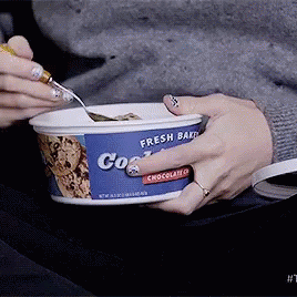Taylor Swift Eating GIF - Taylor Swift Eating Yum - Discover & Share GIFs