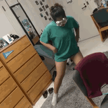 amy dancing dorm college goggles