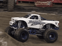 a monster truck with the word raptor on it
