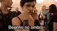 Beijinho No Ombro GIF - Recalque Recaldada Beijinho GIFs
