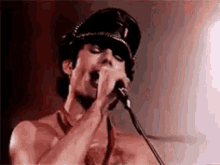Freddie Mercury Singing GIF - Freddie Mercury Singing Performance GIFs