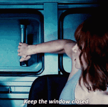 Jurassic World Claire Dearing GIF - Jurassic World Claire Dearing Keep The Window Closed GIFs