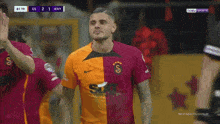 a soccer player wearing a shirt that says sdx on it