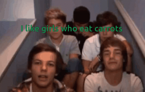Louis Tomlinson Inspired Carrot Necklace - One Direction Hand