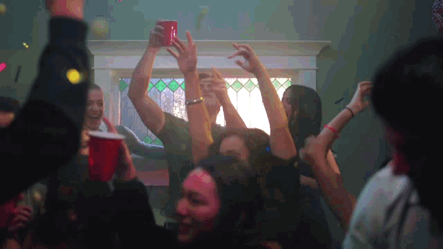 Amigos Fiesta GIF - Amigos Fiesta Reunión - Discover & Share GIFs