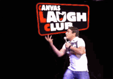 appurv gupta the laugh club comedy bar comedy stint comedic gesture