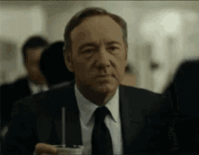 Hum Kevin Spacey GIF - Hum Kevin Spacey GIFs