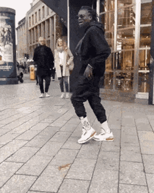 dance-moonwalk.gif