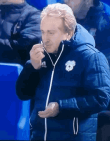 Froomie Neil Warnock Mamager GIF - Froomie Neil Warnock Mamager GIFs