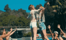 Taylor Swift 22 GIF - Taylor Swift 22 Pool Party GIFs