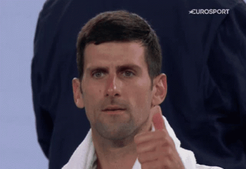 djokovic thumbs up