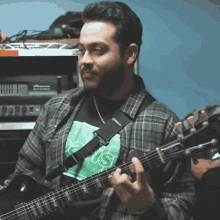 Nodding Rotting Out GIF - Nodding Rotting Out Last Man Standing Song GIFs