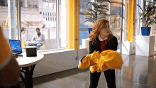Zoey Clarke 2x03 GIF