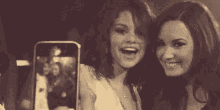 Smile GIF - Demi Lovato Selena Gomez Selfie GIFs
