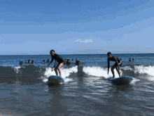 Thekhenzie Surfing GIF - Thekhenzie Surfing Waves GIFs