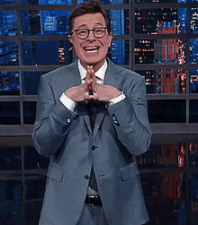 Stephen Colbert Blow Kiss GIF - Stephen Colbert Blow Kiss Happy GIFs