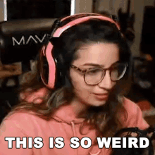 This Is So Weird Melissa GIF - This Is So Weird Melissa Nufo GIFs