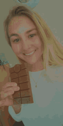 Shiff Chocolate GIF - Shiff Chocolate Eating Chocolate GIFs