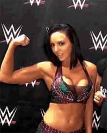 Peyton Royce Flexing GIF - Peyton Royce Flexing Show Off GIFs