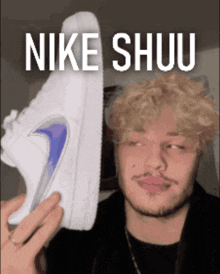 Nike Shoe GIF - Nike Shoe Shuu GIFs
