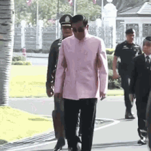 Prayuth Walk GIF - Prayuth Walk GIFs