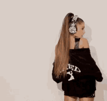 A Ariana Grande GIF - A Ariana Grande GIFs