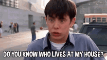 Do You Know Who Lives At My House?! - Colin Hanks In Orange County GIF - Orange County Colin Hanks My House GIFs