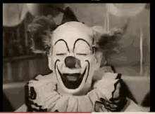 Creepy_clown Cereal_commercial GIF - Creepy_clown Cereal_commercial GIFs