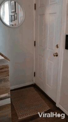 Opening The Door Viralhog GIF - Opening The Door Viralhog Clever GIFs