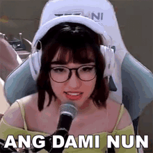 Ang Dami Nun Manic Pixie Dani GIF - Ang Dami Nun Manic Pixie Dani Ang Dami Nila GIFs