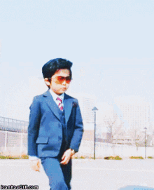 GIF