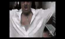 Kevin James Singing GIF - Kevin James Singing Hand Gesture GIFs