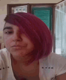 Selfie Duck Face GIF - Selfie Duck Face Purple Hair GIFs
