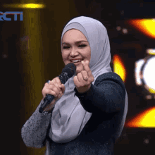 Siti Nurhaliza Mini Love GIF - Siti Nurhaliza Mini Love Love GIFs