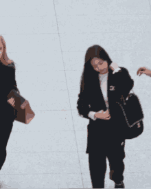 Jennie With Bag Jennie Airport GIF